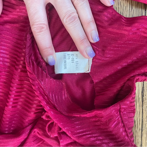 Vintage ruffled red blouse - Picture 5 of 12